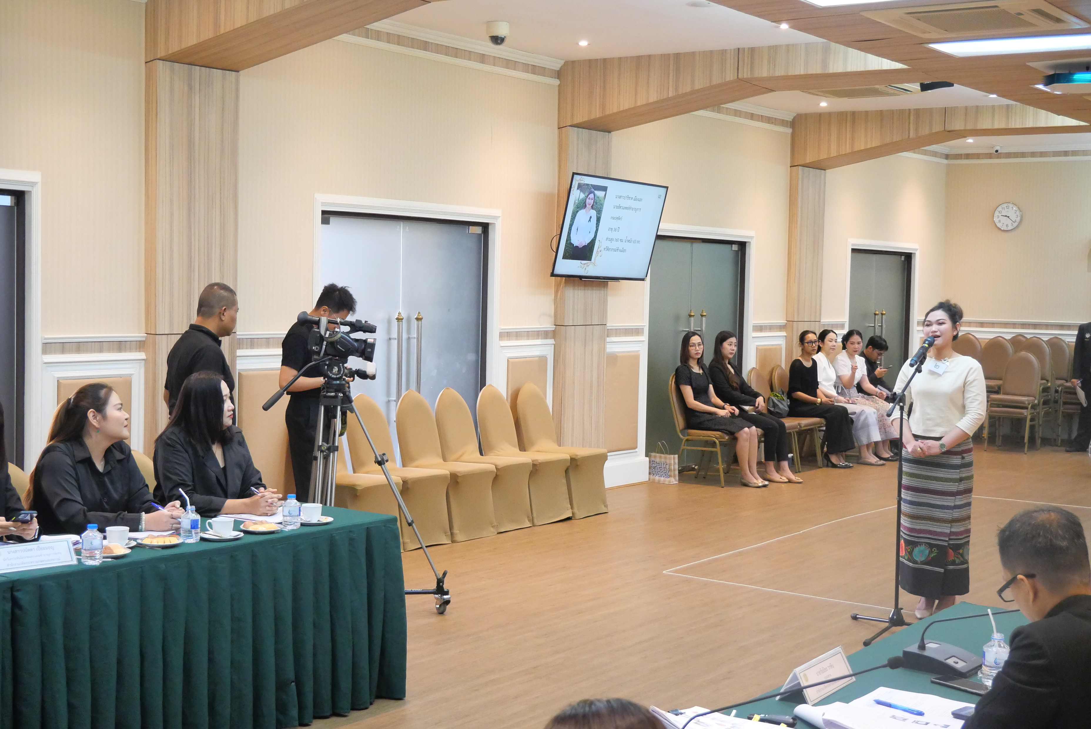 title - ผู้อำนวยการสำนักบริหารกลาง ประชุมคณะกรรมการคัดเลือกเทพีคู่หาบเงิน ประจำปี 2569 ครั้งที่ 1/2569